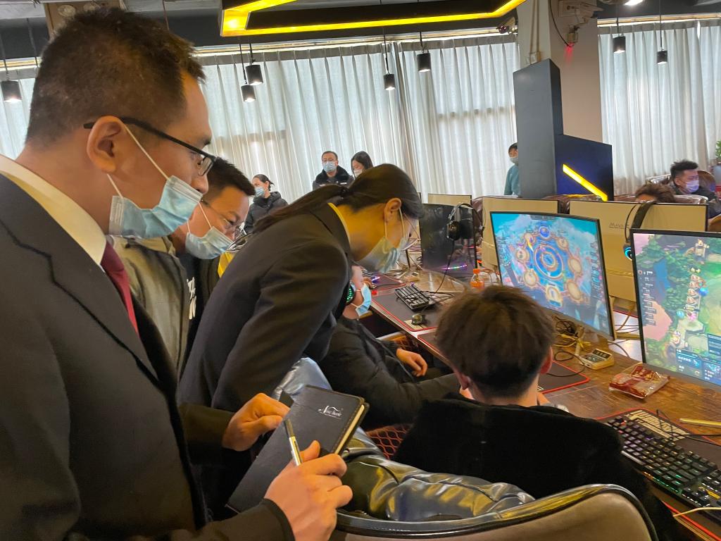 新華全媒+丨網絡游戲新規(guī)后的首個寒假，孩子們有新變化嗎？