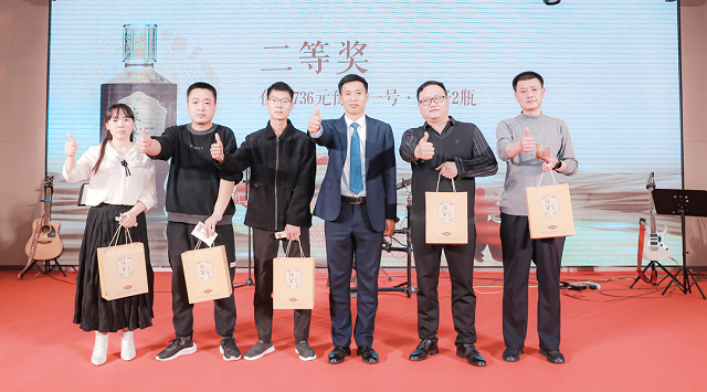 豫醬一號(hào)品牌推介會(huì)暨核心客戶鑒賞會(huì)首站盛啟泌陽(yáng)縣