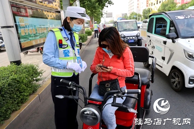 “智慧勸導(dǎo)”第二天，你的安全頭盔戴了嗎？