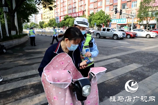 “智慧勸導(dǎo)”第二天，你的安全頭盔戴了嗎？
