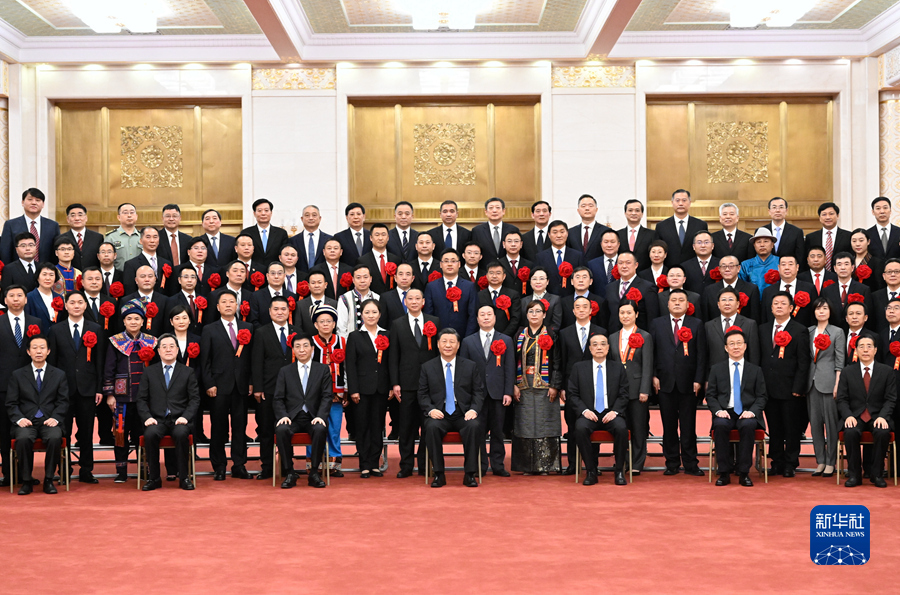 習(xí)近平會(huì)見(jiàn)第九次全國(guó)信訪(fǎng)工作會(huì)議代表