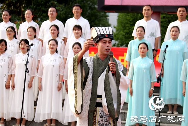 駐馬店市實(shí)驗(yàn)中學(xué)校園文化藝術(shù)節(jié)開(kāi)幕 文藝匯演盡展師生風(fēng)采