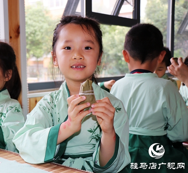 迎端午！駐馬店市實(shí)驗(yàn)幼兒園上演趣味“中國(guó)風(fēng)”