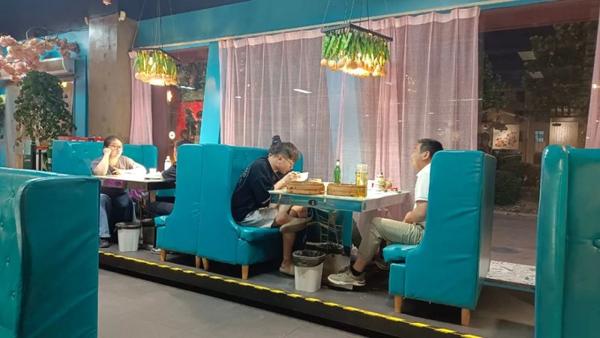 “煙火氣”回歸！端午假期多地餐飲迎來客流高峰