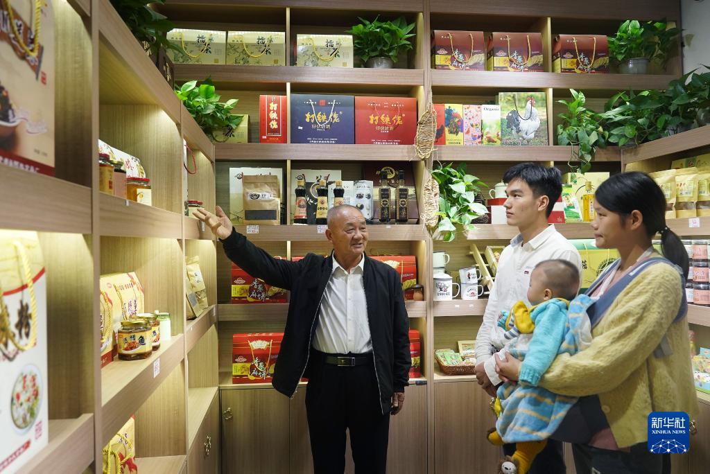 紅土地上的新崛起&mdash;&mdash;沿著總書記的足跡之江西篇