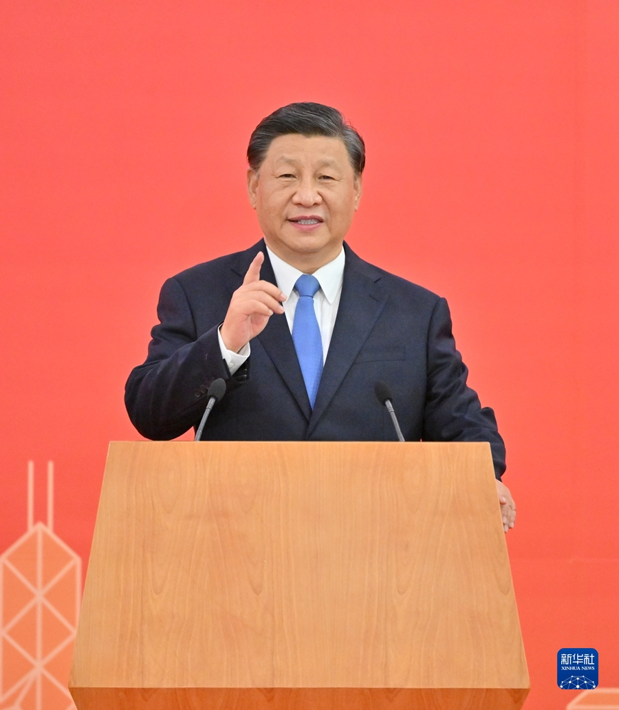 出席慶祝香港回歸祖國25周年大會暨香港特別行政區(qū)第六屆政府就職典禮并對香港進(jìn)行視察 習(xí)近平抵達(dá)香港 香港特別行政區(qū)行政長官林鄭月娥等前往高鐵西九龍站迎接