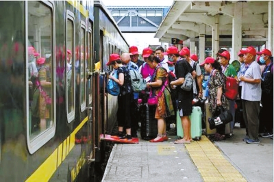 即日起，旅游專列跨省游恢復(fù) 讓我們一起奔赴“遠方”吧