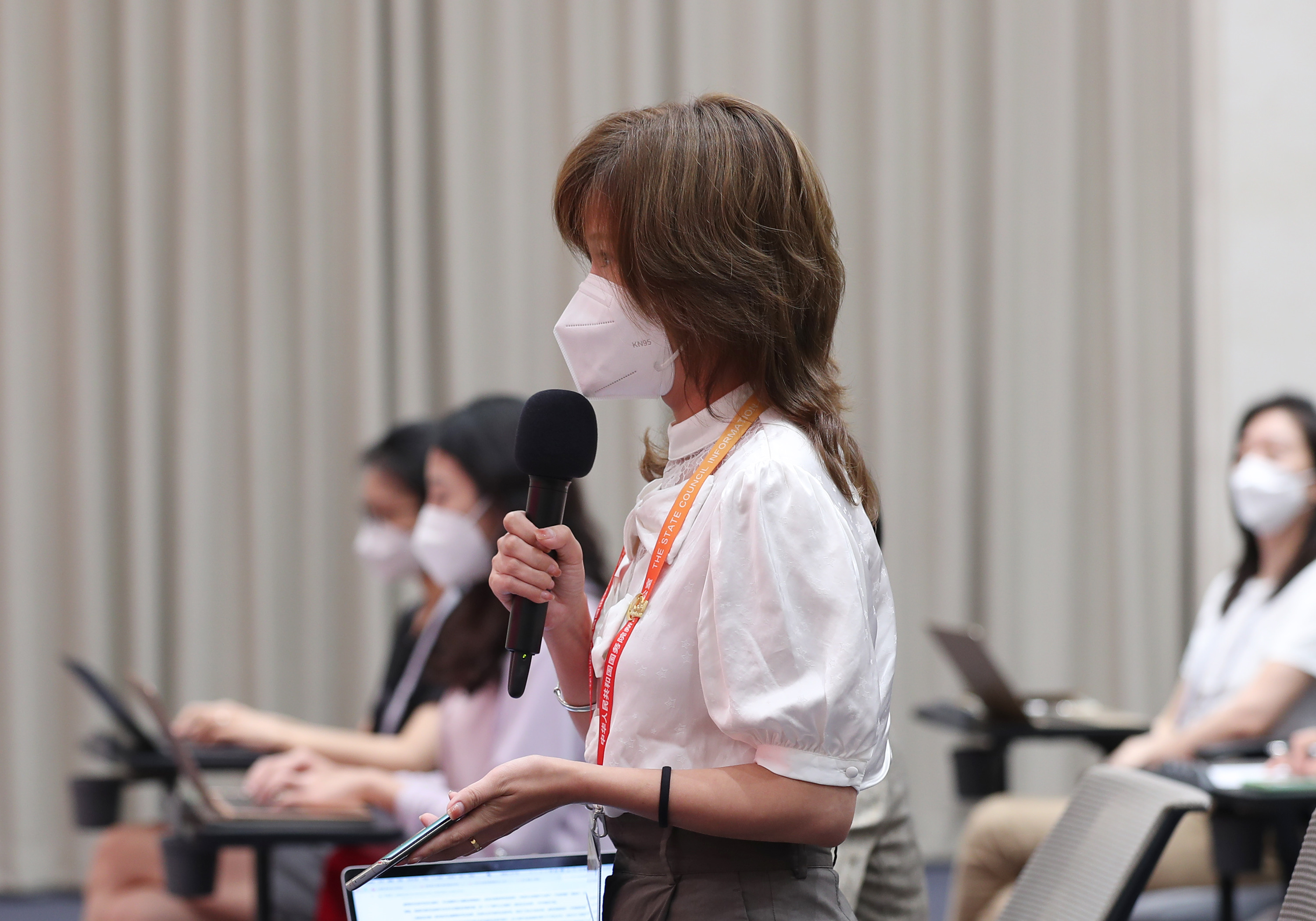 “中國這十年”系列主題新聞發(fā)布會(huì) 最高法:堅(jiān)決反對家庭暴力已發(fā)出人身安全保護(hù)令近1.1萬份