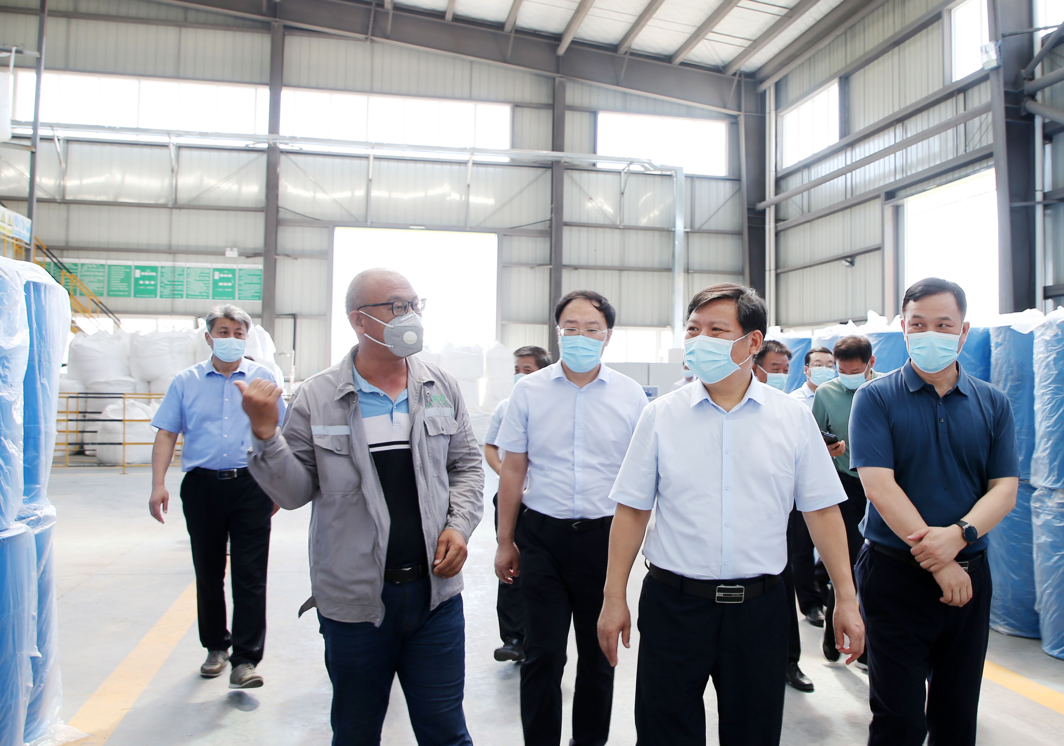 鮑常勇到高新區(qū)調(diào)研企業(yè)發(fā)展項(xiàng)目建設(shè)