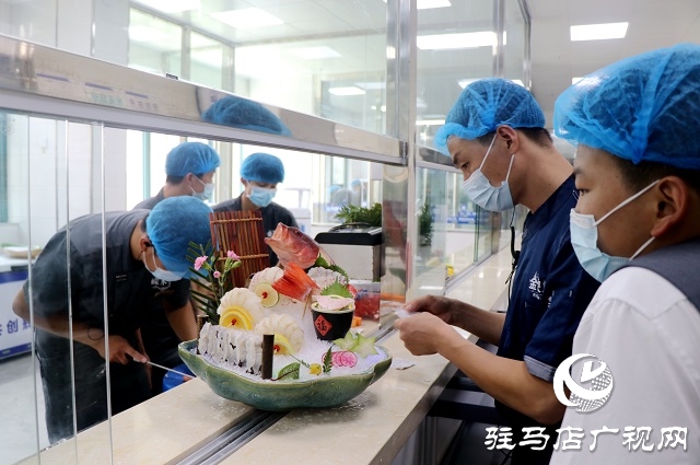 嶸禾薈和牛火鍋盛大開業(yè)！愛吃火鍋的人不容錯(cuò)過！