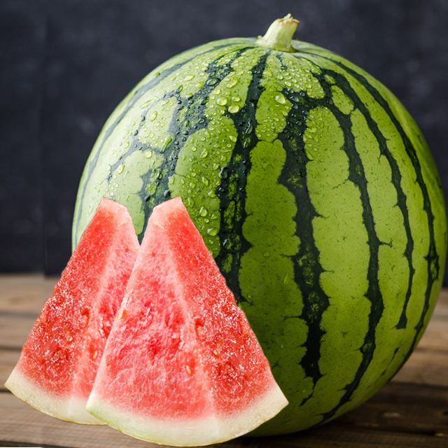 切開的西瓜蓋上保鮮膜 細菌更多？