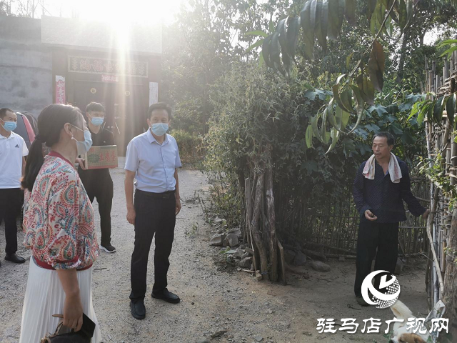 駐馬店市殘聯(lián)走訪慰問泌陽縣困難殘疾人家庭子女大學生