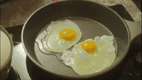 煮雞蛋：冷水、熱水下鍋都不對(duì)，牢記這3點(diǎn)，雞蛋輕輕一碰就脫殼