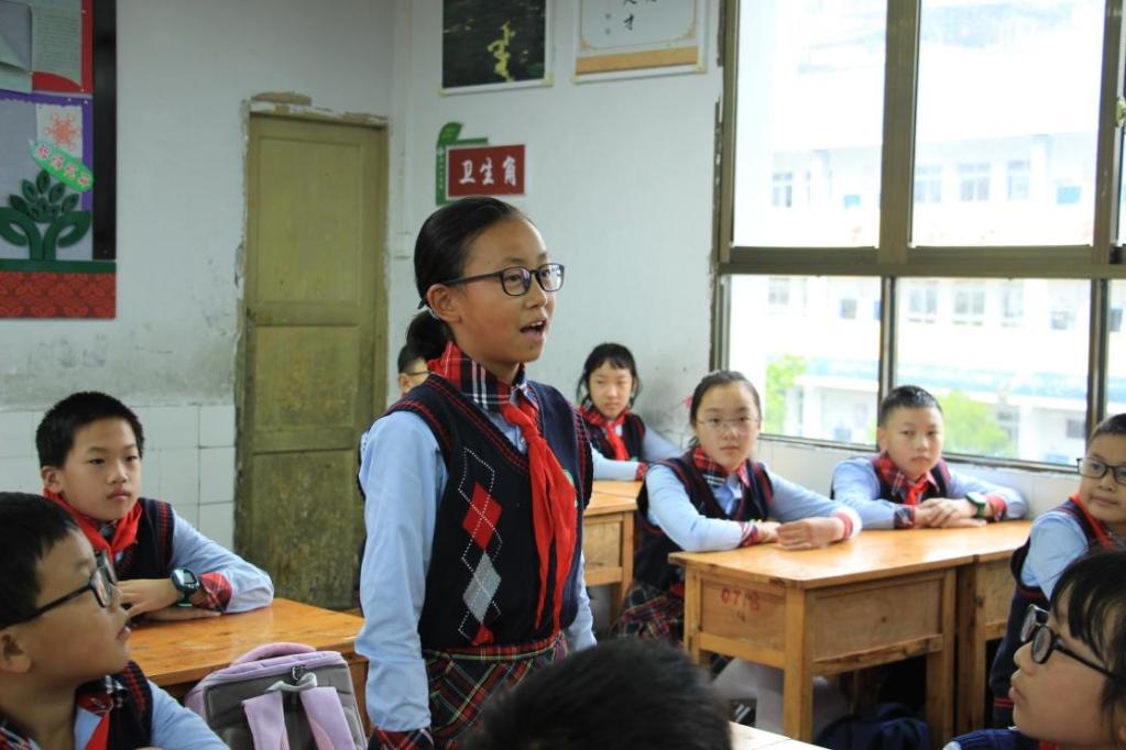 多地開學(xué)首日見聞