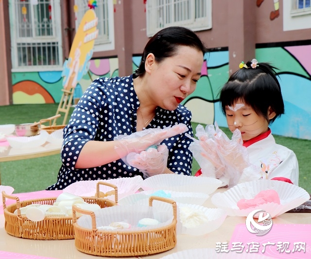 萌娃變身小玉兔 國(guó)風(fēng)古韻慶中秋