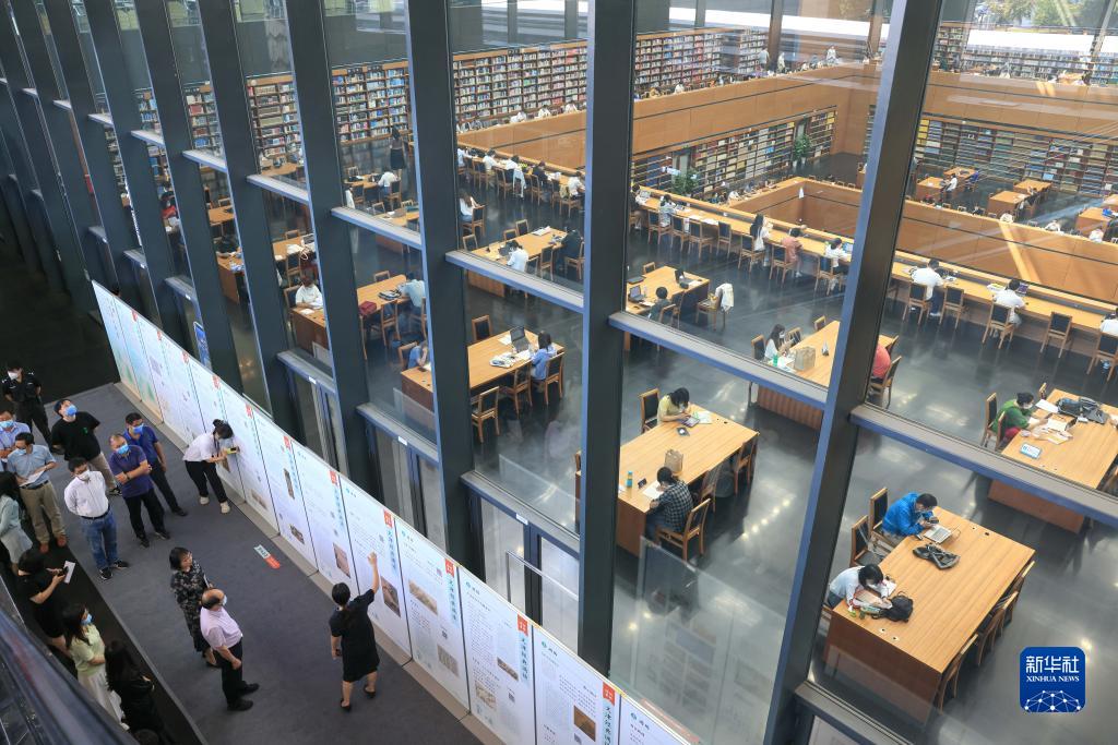 領(lǐng)航中國丨堅(jiān)定文化自信，為新時(shí)代新征程凝心聚力&mdash;&mdash;黨的十八大以來我國文化建設(shè)述評(píng)