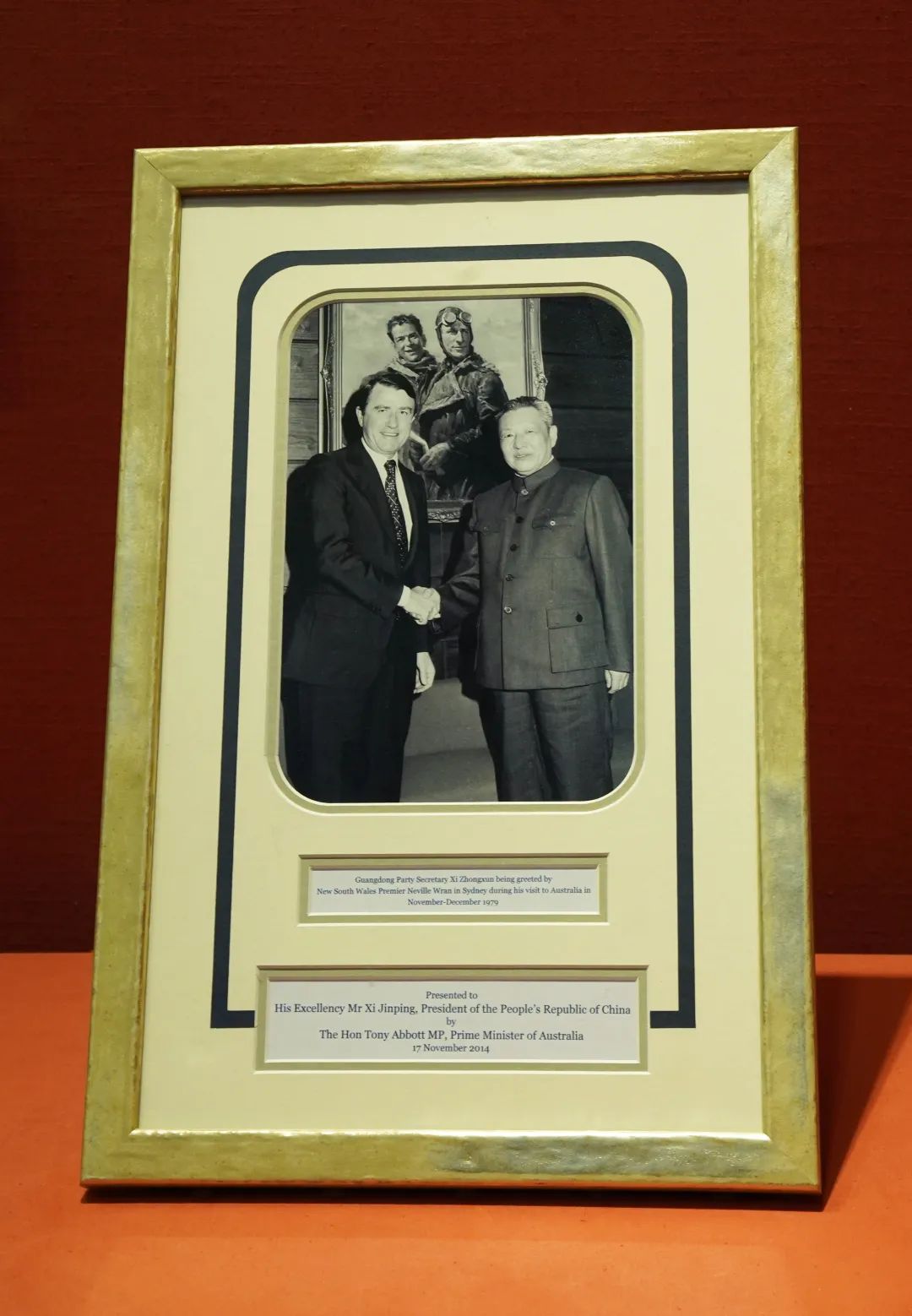 這張老照片里，有習(xí)近平和父親的澳洲情