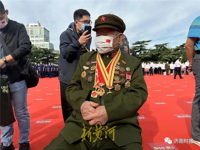 今天，濟(jì)南這一幕幕，令人淚目！