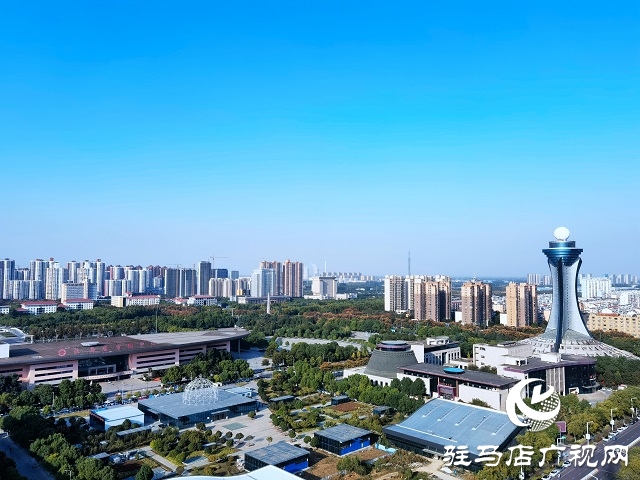 駐馬店市區(qū)秋日美景如畫(huà)