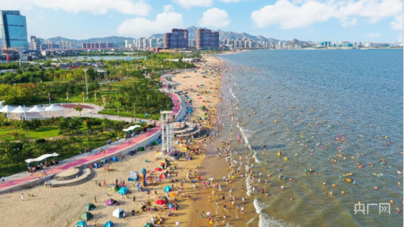 【大時(shí)代】青島：向海圖強(qiáng)筑夢(mèng)深藍(lán)天地闊 科技引領(lǐng)陸海統(tǒng)籌奮楫行