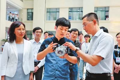 瞄準(zhǔn)電力物聯(lián)與人工智能，鍛造黃淮“最強(qiáng)大腦”！駐馬店搶灘建設(shè)科創(chuàng)新高地