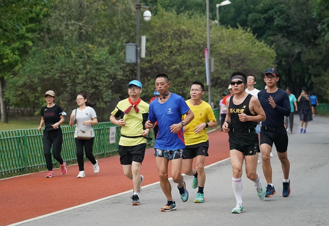 鏡頭里的十年&middot;奔向美好丨穿越中軸線 看北京點滴之變