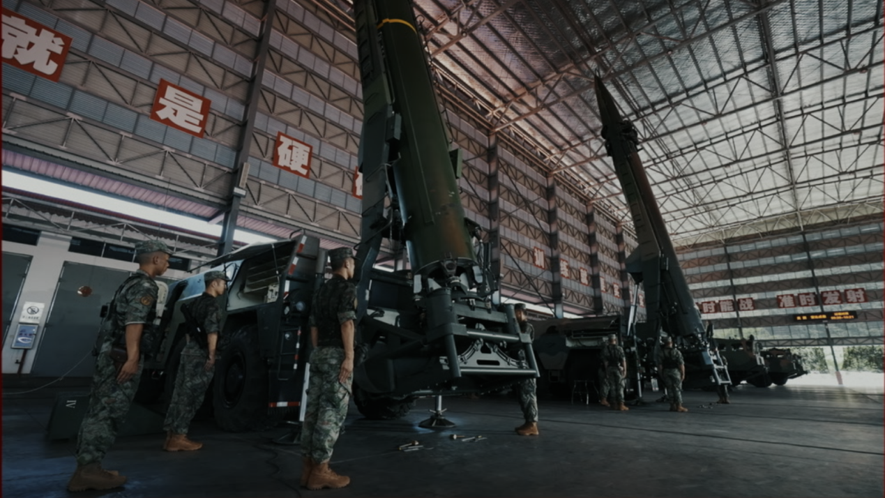 火力全開！沉浸式體驗(yàn)我軍立體搶灘登陸演練