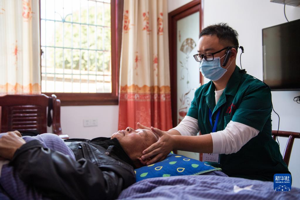 新時(shí)代新作為新篇章·奔向美好生活丨讓每個(gè)老年人都能擁有幸福晚年