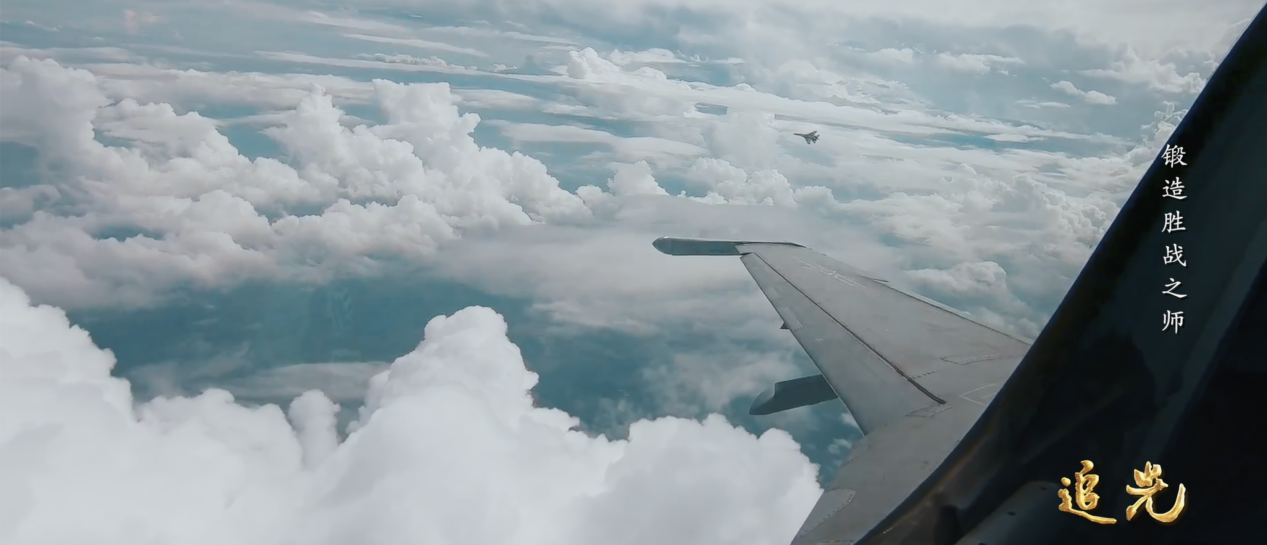 火力全開！沉浸式體驗(yàn)我軍立體搶灘登陸演練