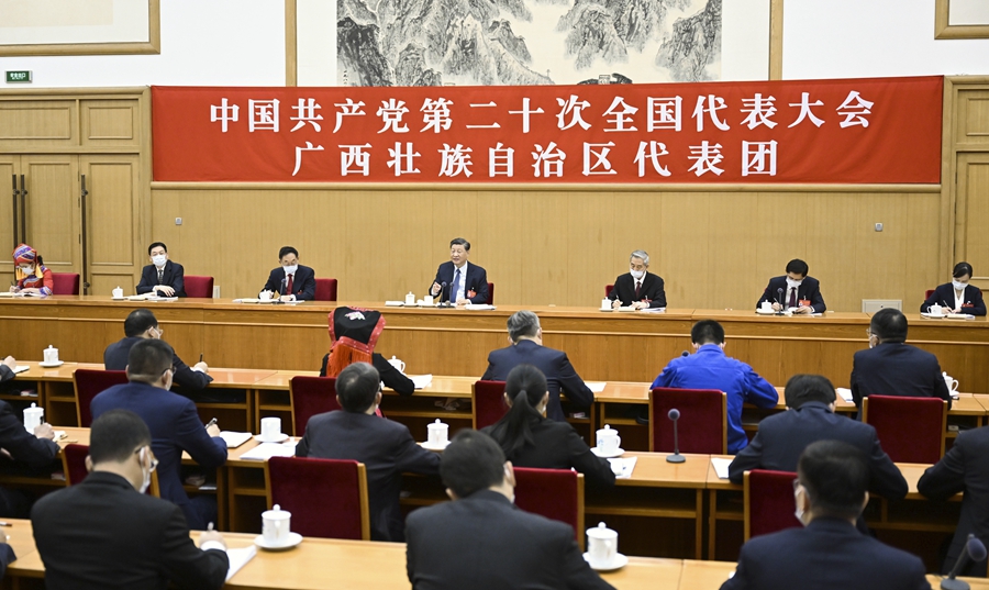  總書記與追夢人的溫暖瞬間｜“不斷夯實實現(xiàn)中國夢的物質文化基礎”