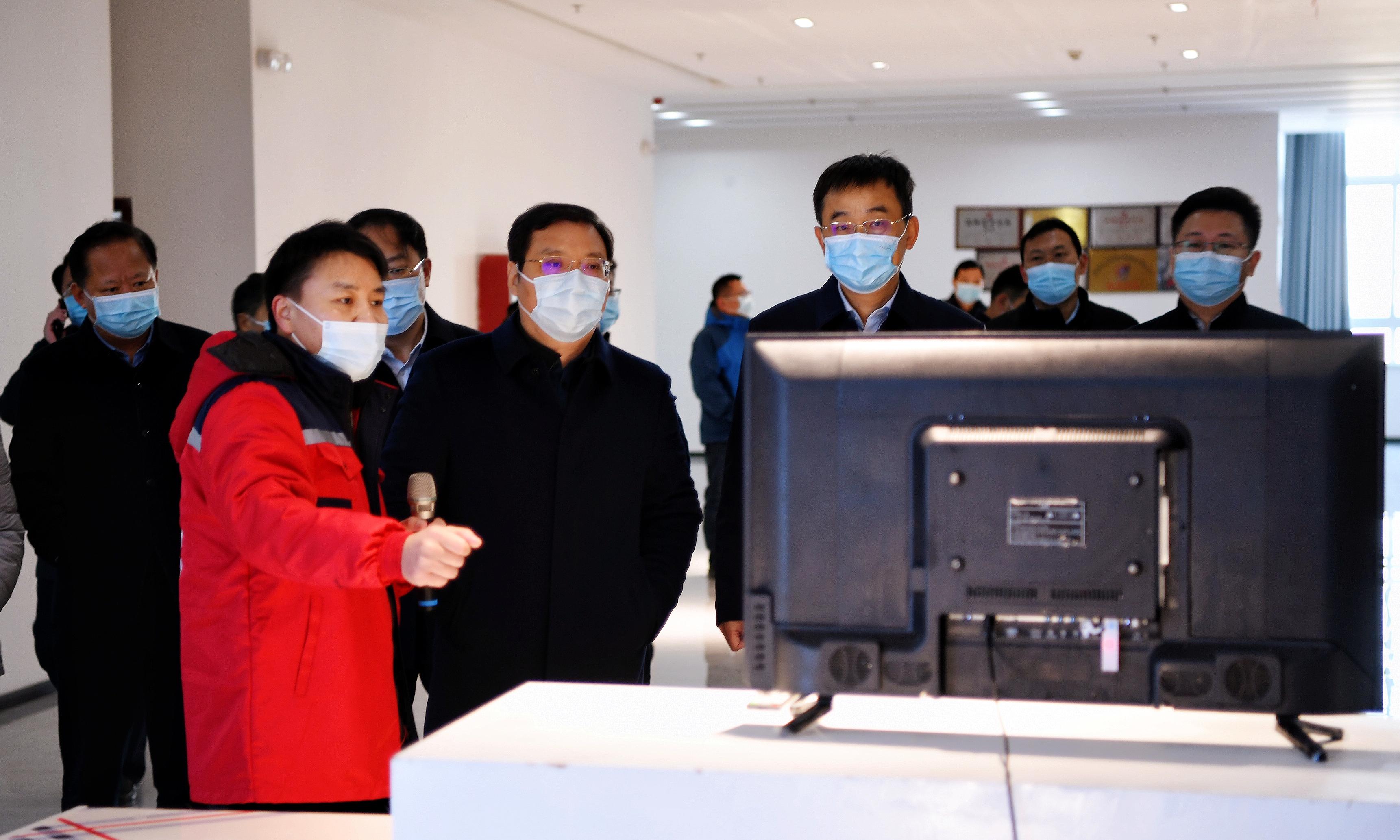 李躍勇調(diào)研指導(dǎo)新能源電池產(chǎn)業(yè)發(fā)展