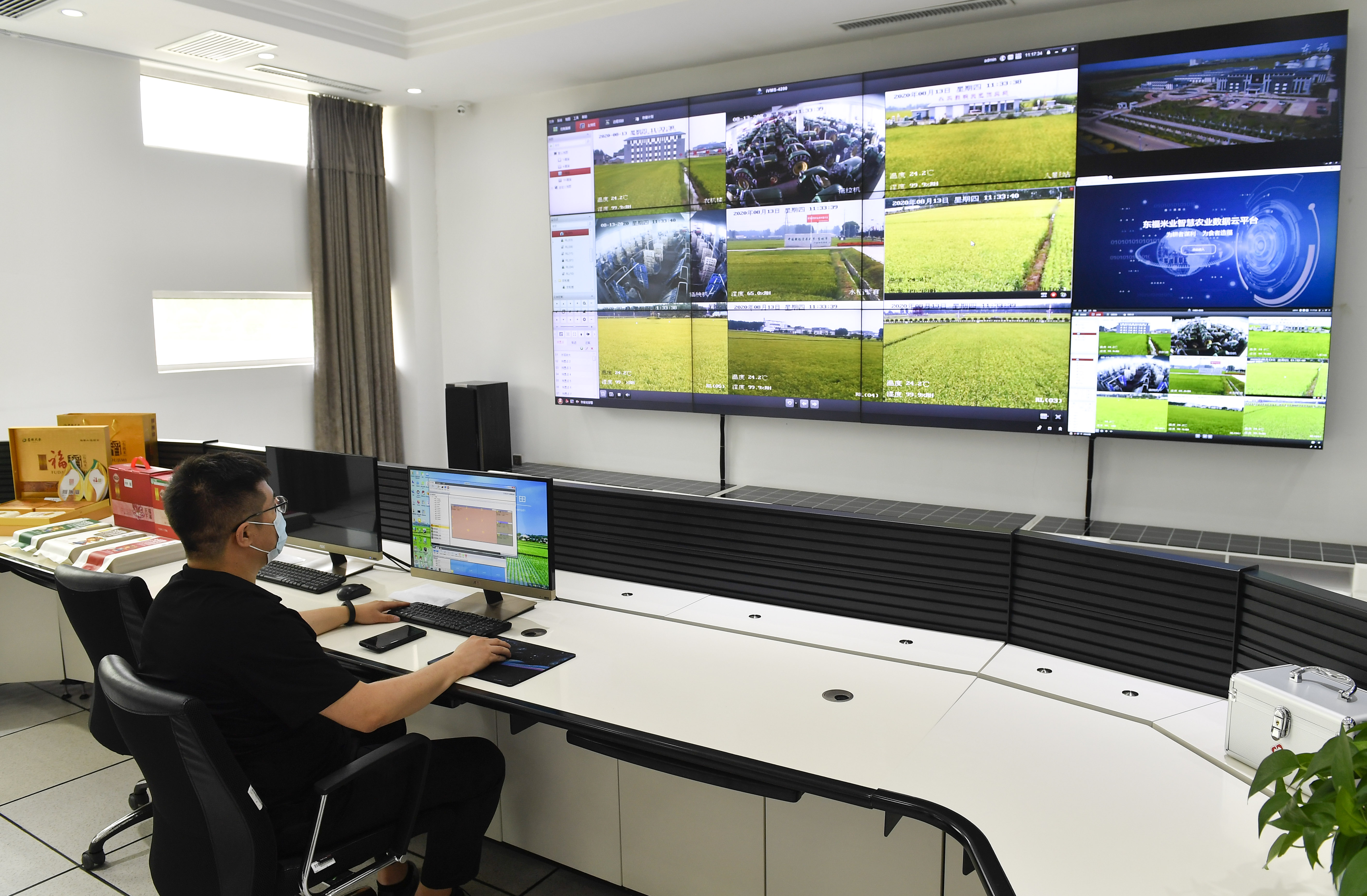 為加快建設(shè)農(nóng)業(yè)強(qiáng)國(guó)而努力奮斗——從中央農(nóng)村工作會(huì)議看新時(shí)代新征程“三農(nóng)”工作戰(zhàn)略部署