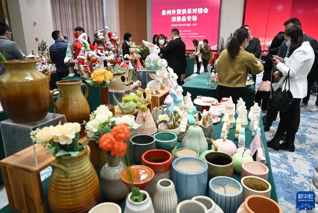 鐘華論：讓明天的中國更美好——2023年新年獻詞 