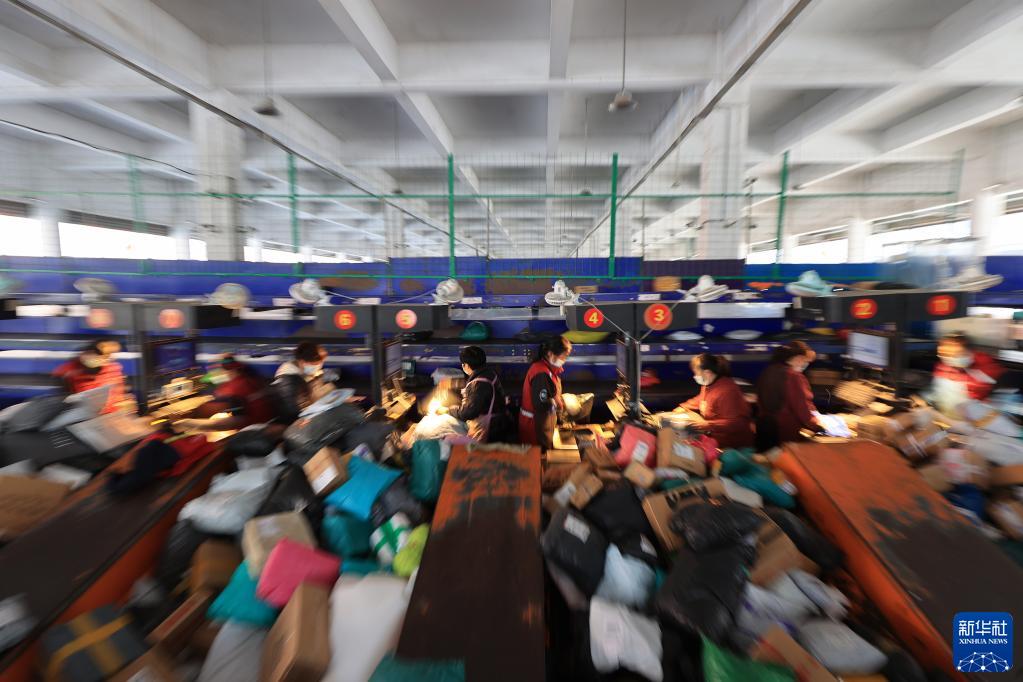 鐘華論：讓明天的中國更美好——2023年新年獻詞 