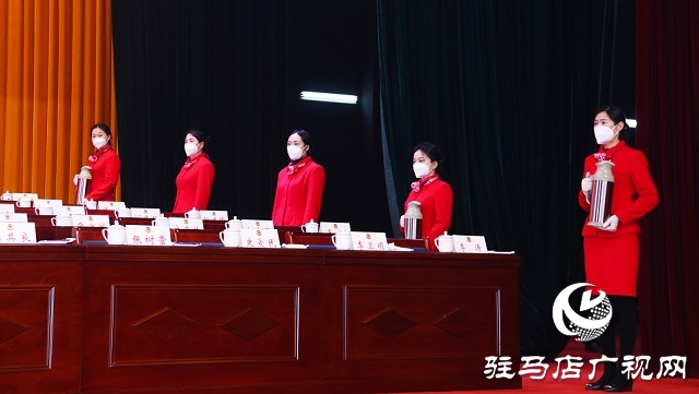  &ldquo;兩會&rdquo;花絮｜跟隨鏡頭去看看這些幕后的身影（組圖）