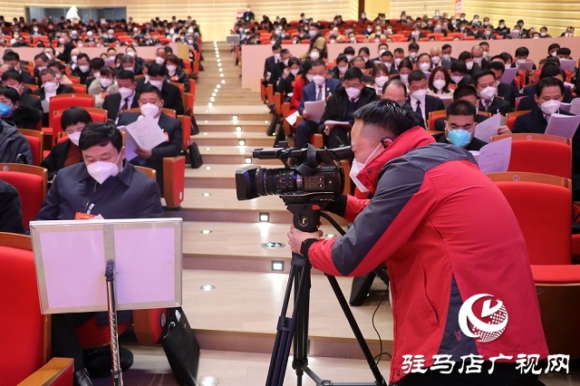  &ldquo;兩會&rdquo;花絮｜跟隨鏡頭去看看這些幕后的身影（組圖）