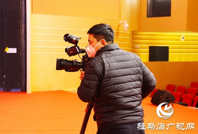  &ldquo;兩會&rdquo;花絮｜跟隨鏡頭去看看這些幕后的身影（組圖）