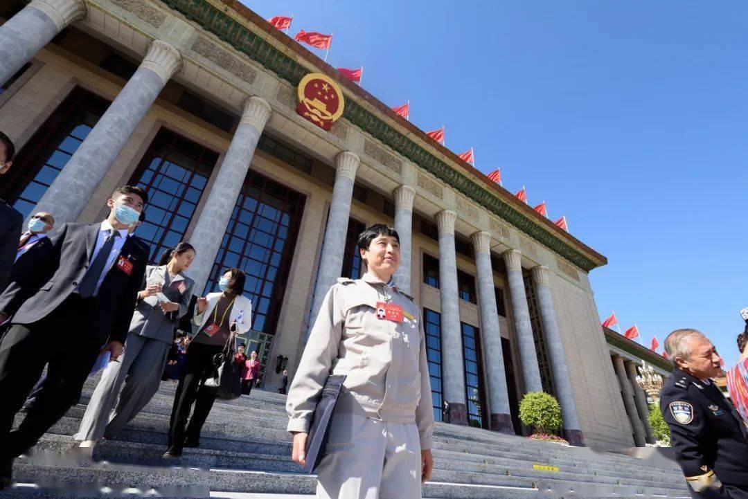 中國夢·大國工匠篇丨在鋼筋與水泥上“舞蹈” 女技術員建筑業(yè)淬煉30年蛻變成大國工匠