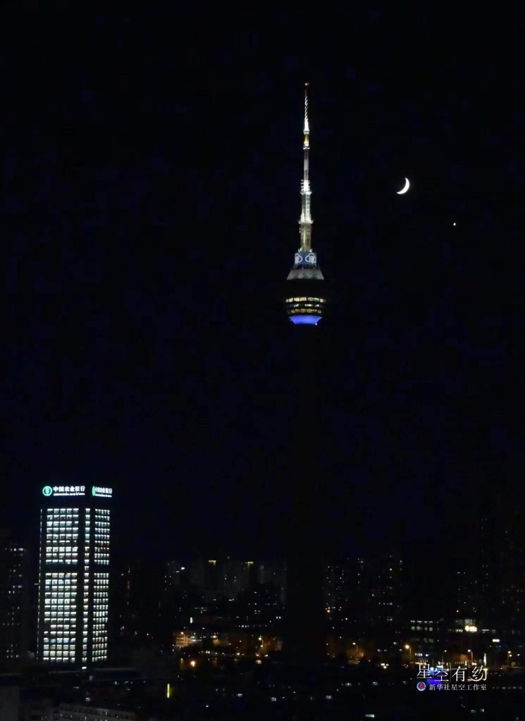 星空有約丨木星伴月正月初五現(xiàn)身夜空，奏響“星月交響曲”