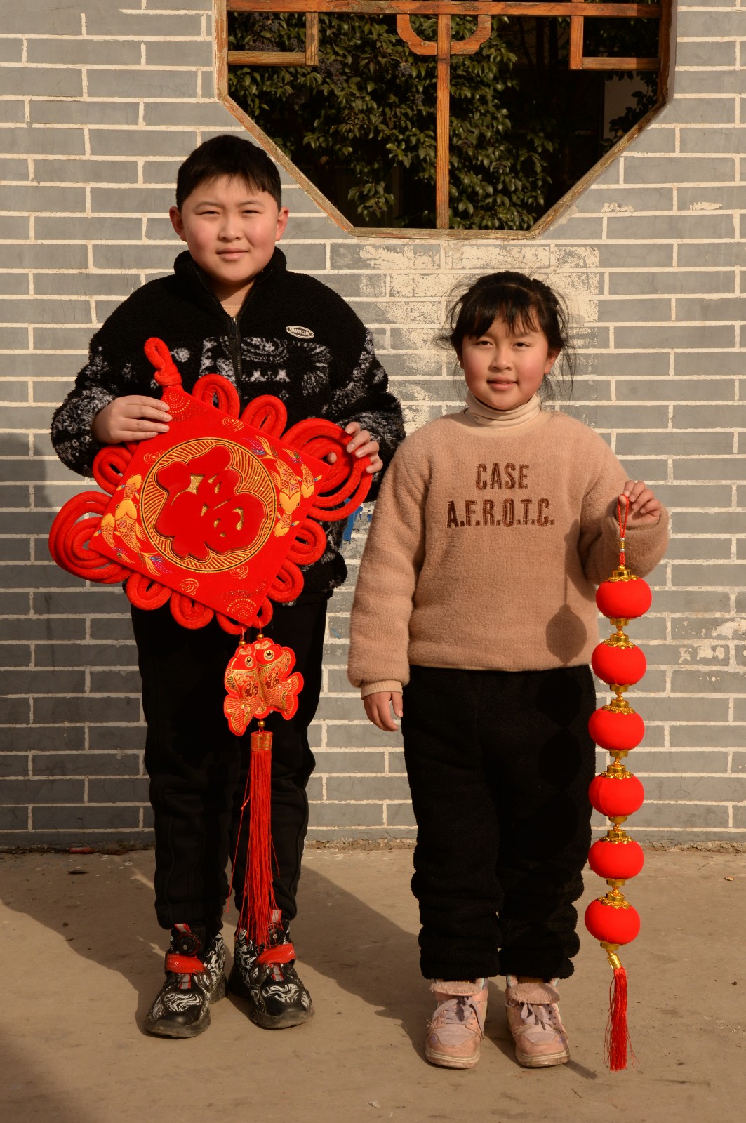 新春走基層丨新年來張全家福吧！攝影志愿者用光影為村民留住煙火年年