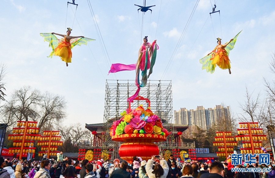 河南洛陽(yáng)：逛廟會(huì) 過(guò)大年