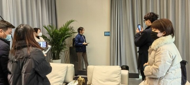 沉浸式+未來感！打卡“環(huán)球港”華為豫南最大智能生活館