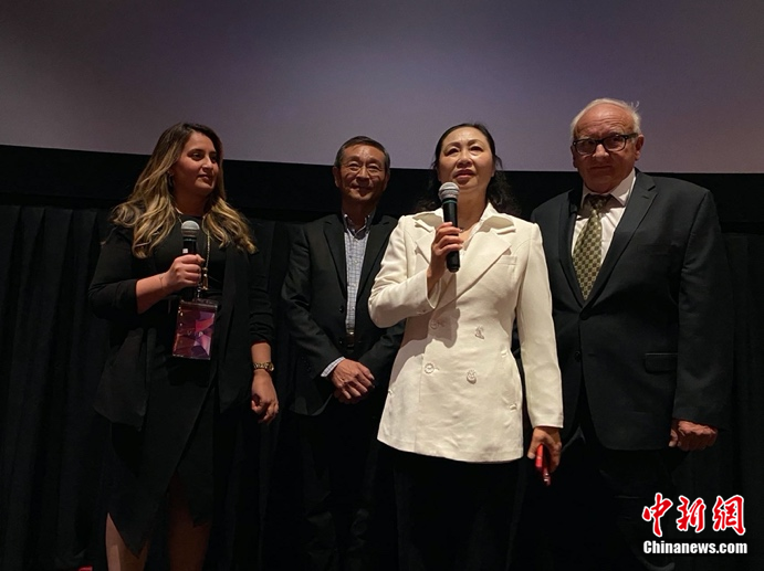 東西問丨齊濱英：紀錄片如何讓世界看到中國冰雕之美？