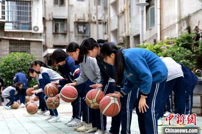 【科學(xué)的溫度】體育中考調(diào)整耐力項目，青少年“陽康”后如何鍛煉？