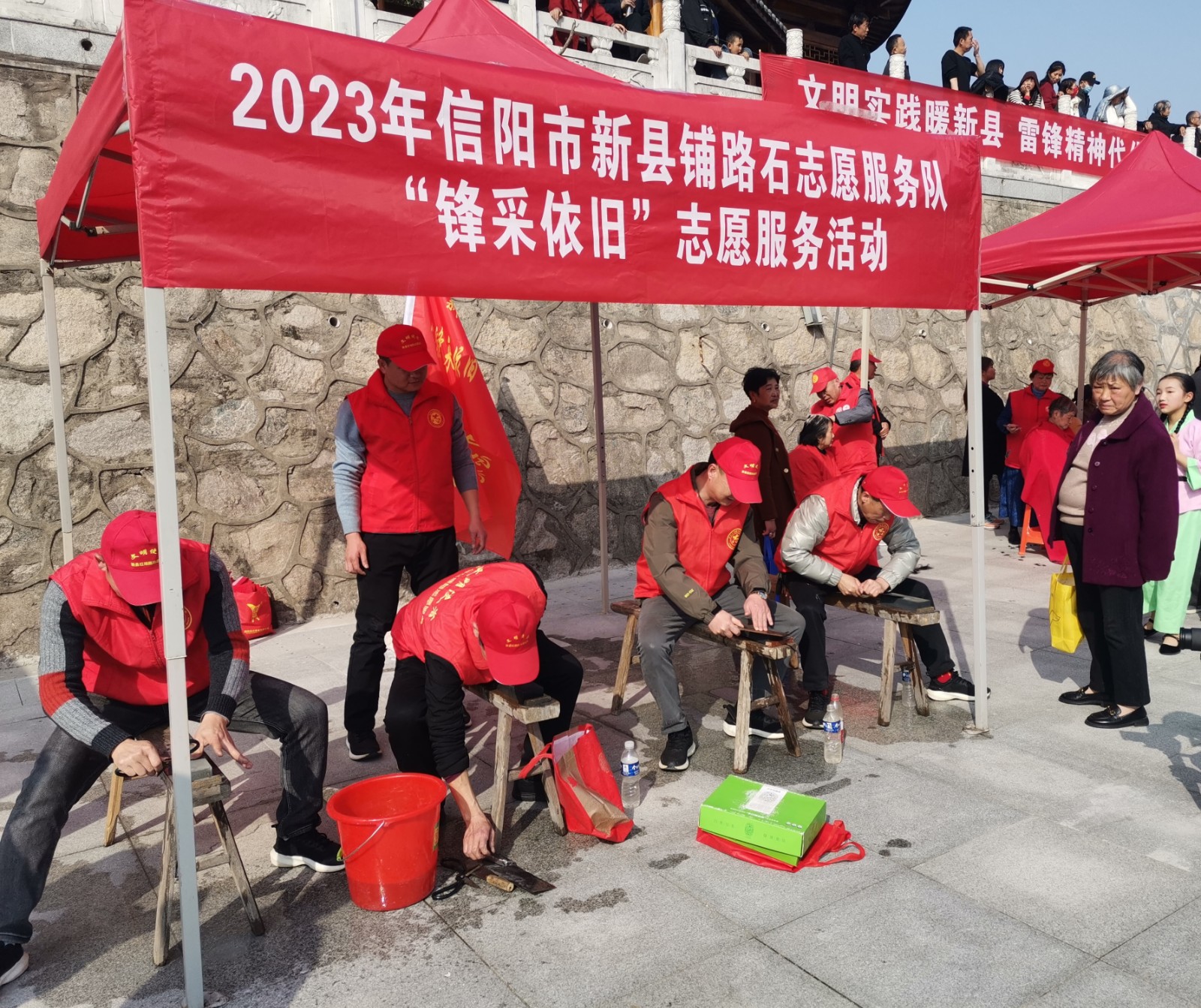 60年延續(xù)不斷！河南各地掀起“學(xué)雷鋒”熱潮