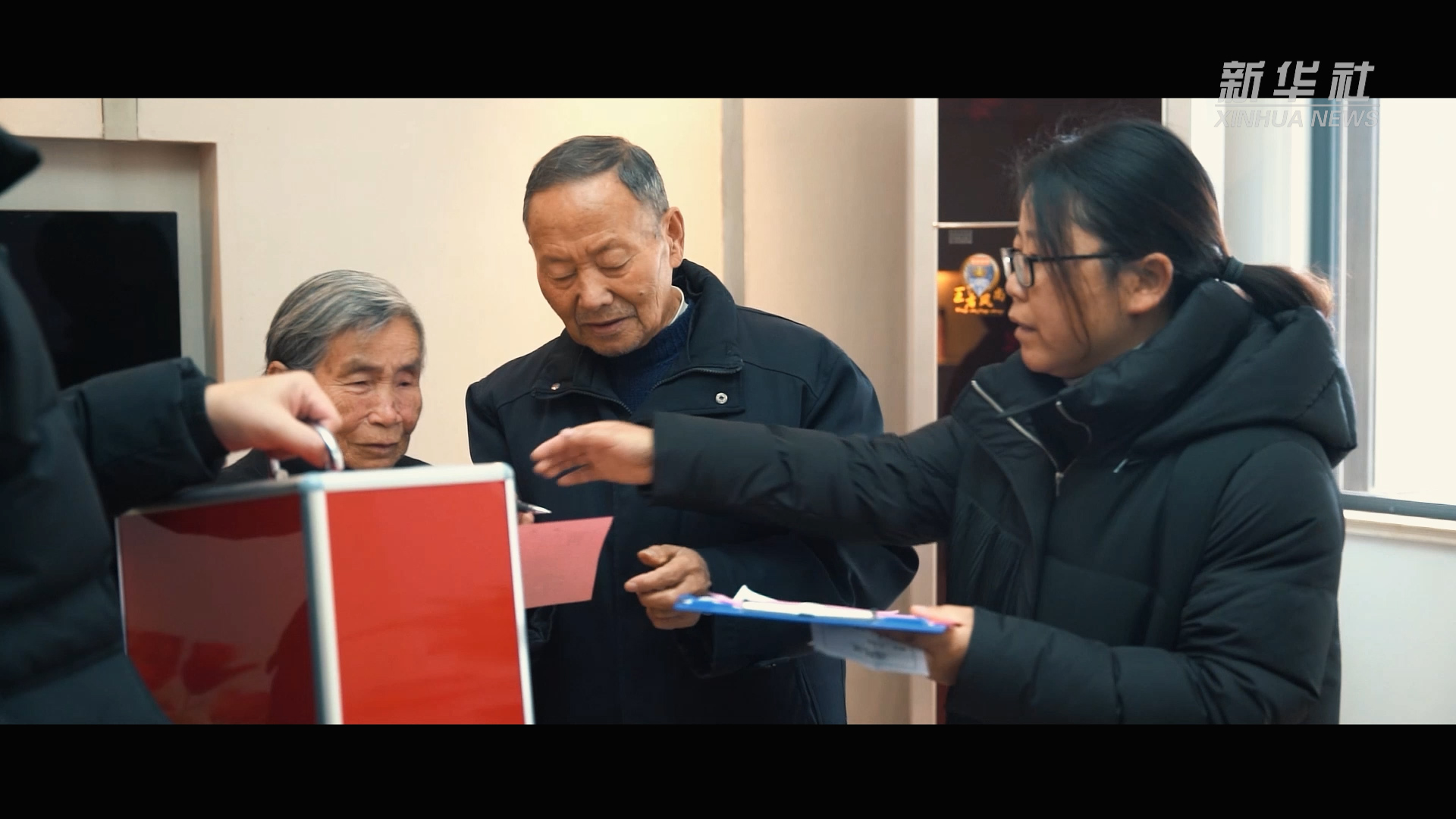 五集政論片《中國(guó)的民主》第一集《選想選的人》