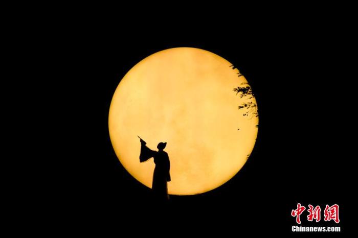 別再光說(shuō)happy birthday了，學(xué)學(xué)古人如何祝壽唄！