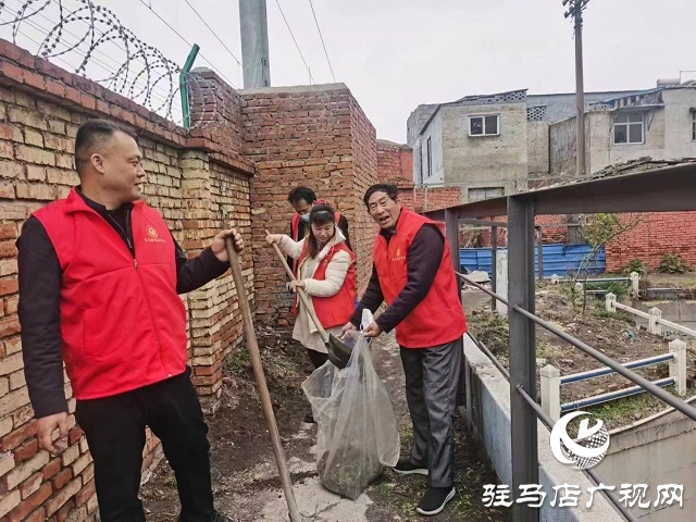 駐馬店:“好人”志愿者開展義務勞動 助力全國文明城市創(chuàng)建