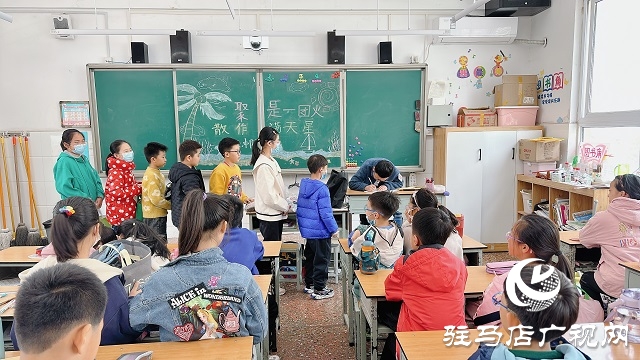 駐馬店實(shí)驗(yàn)小學(xué):情暖鄉(xiāng)村學(xué)子 書香伴隨成長
