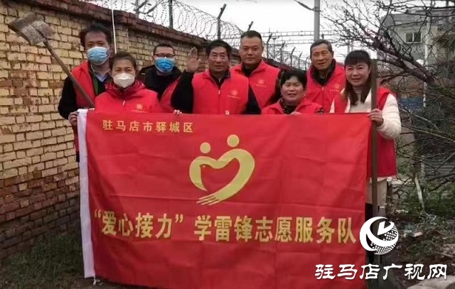 駐馬店:“好人”志愿者開展義務勞動 助力全國文明城市創(chuàng)建